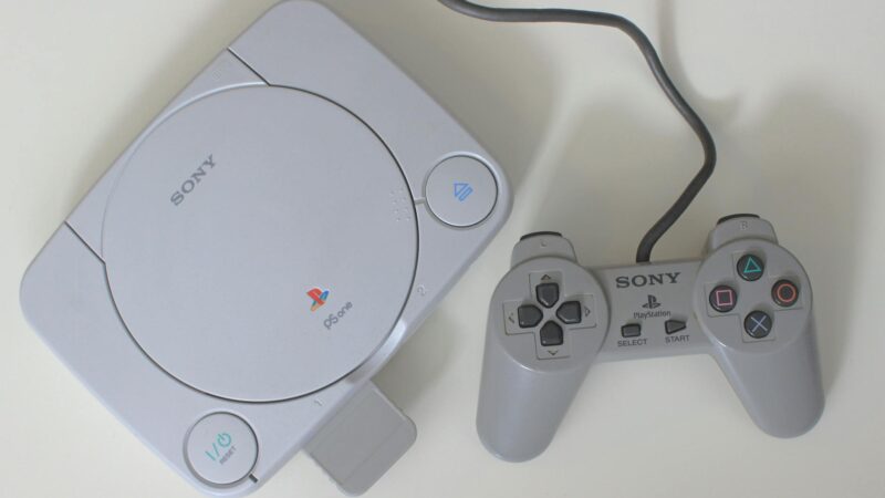 8BitDo Wireless PS1 Controller Review: Worth £40 in 2026 UK?